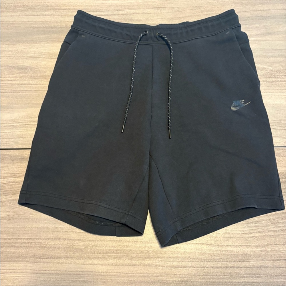 Used Nike Men’s Fleece Black Size Medium Shorts